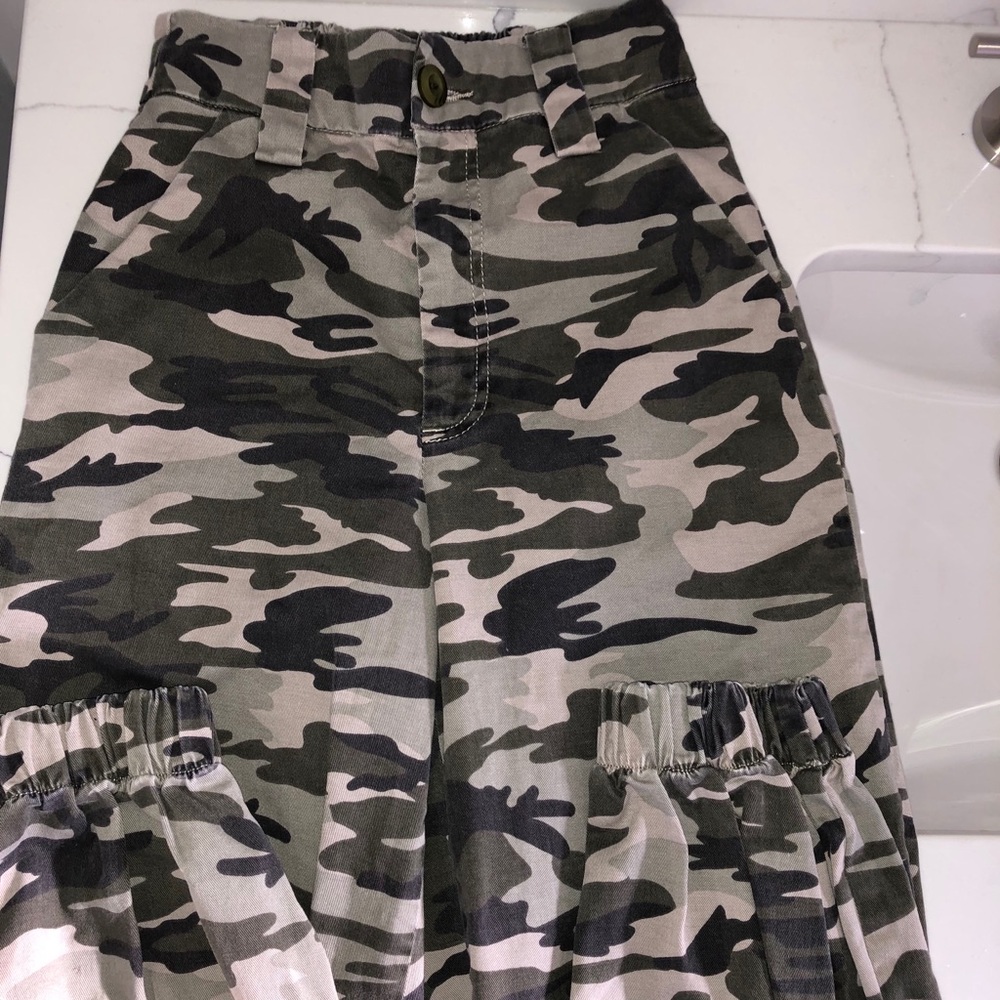Camo BDG Jogger Jeans - Picture 3 of 4